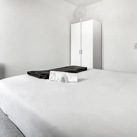 Homey Luxury - Proche Du Centre-ville, Des Transports, De Geneve Apartment