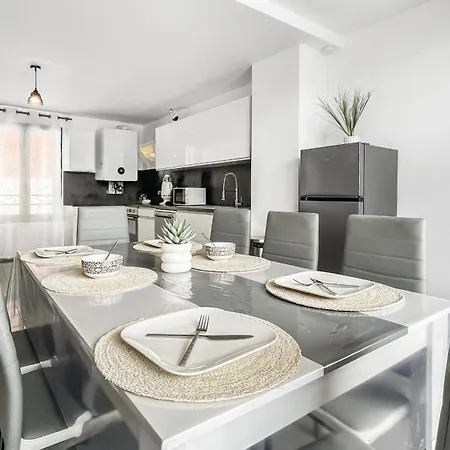 Apartment Homey Luxury - Proche Du Centre-ville, Des Transports, De Geneve